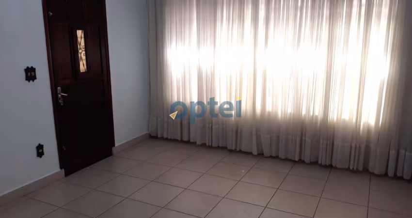 CASA TERREA NO CENTRO DE SBC, COM 148,00 M² , 02 QUARTOS , 01 SUITE, 02 BANHEIROS, COM 02 VAGAS DE GARAGEM.