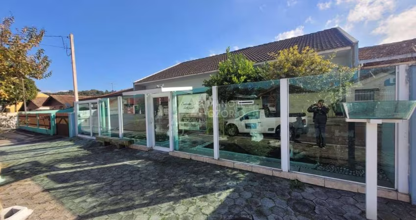 Casa Comercial para Locação no Centro de Araucária - R$1500