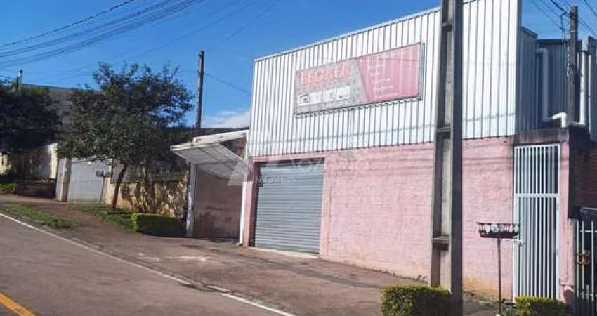 Venda de Casa em Capela Velha - 4 Dormitórios, sala,cozinha, 1 banheiro, área de serviço, garagem para 4 carros sendo 2 coberta  por R$700.000