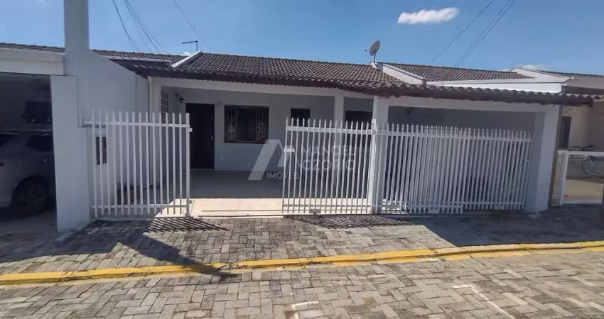 Casa em condomínio à venda em fazenda velha, araucária – 2 quartos