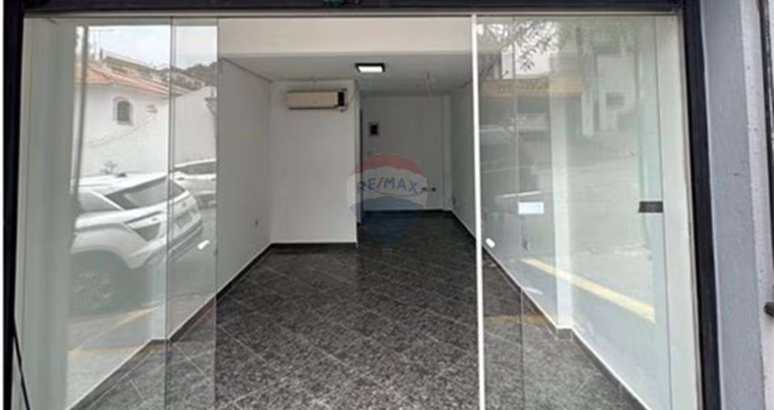 Excelente sala comercial com banheiro, para locação no Morumbi.
