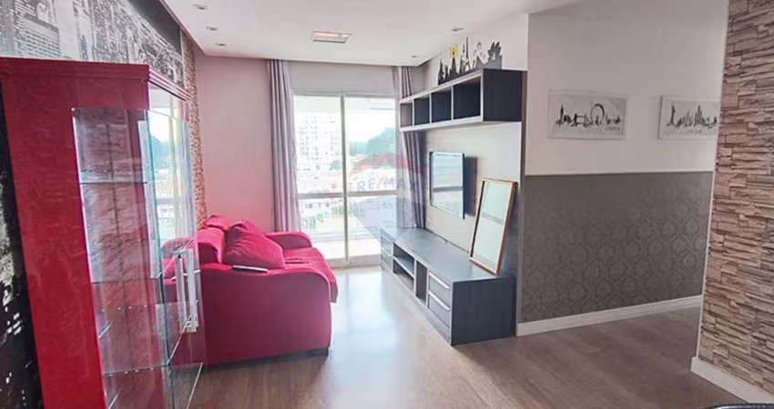 Excelente apartamento mobiliado, 3 dormitórios, 2 suítes com armários embutidos, cozinha planejada, 1 vaga de garagem compartilhada.