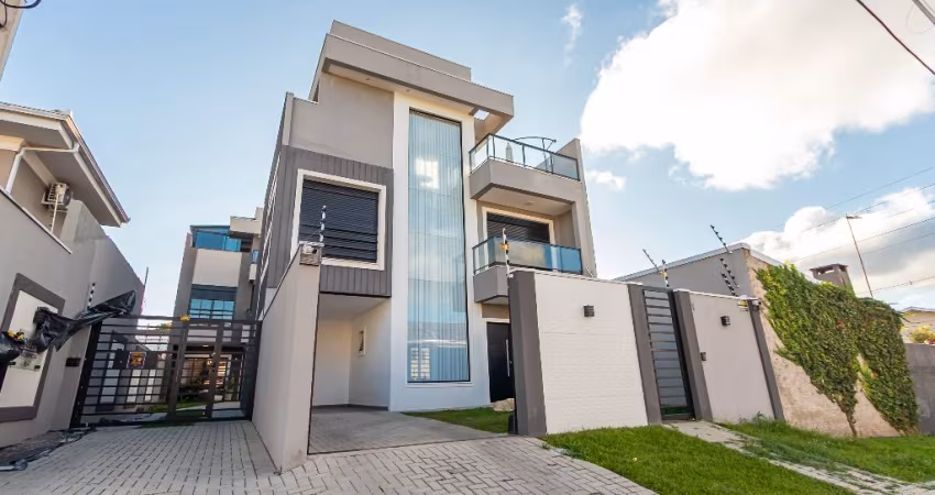 TRIPLEX COM TERRAÇO E JACUZZI E DÉCK DE MADEIRA