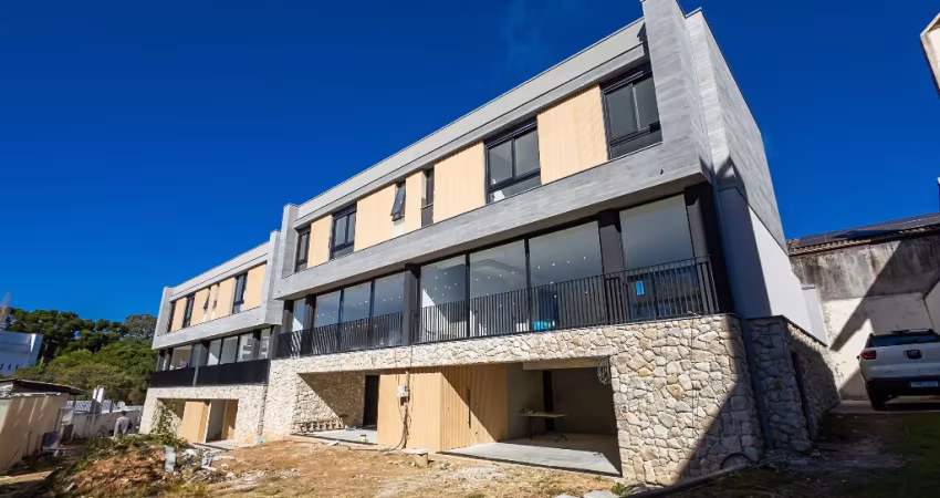 Sobrado 3 suítes em ótima localização no Bom Retiro