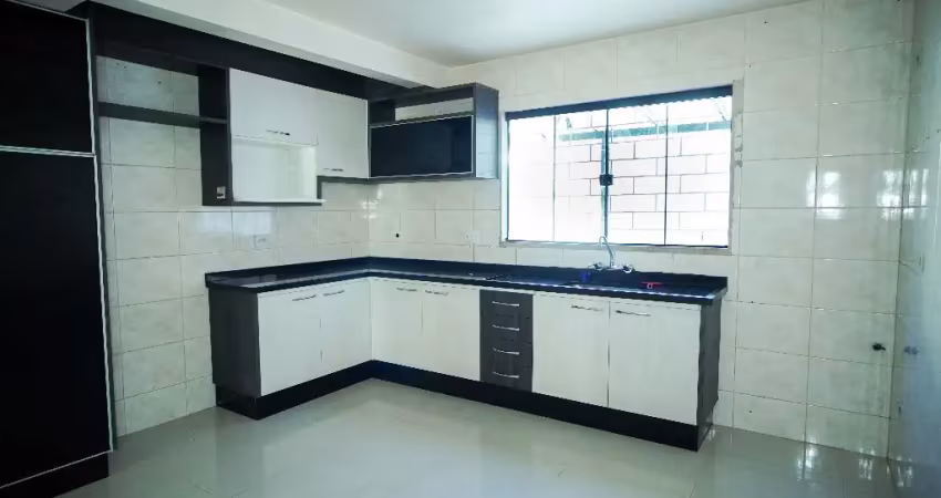 Sobrado triplex com 148,40m² no pilarzinho aceita financiamento