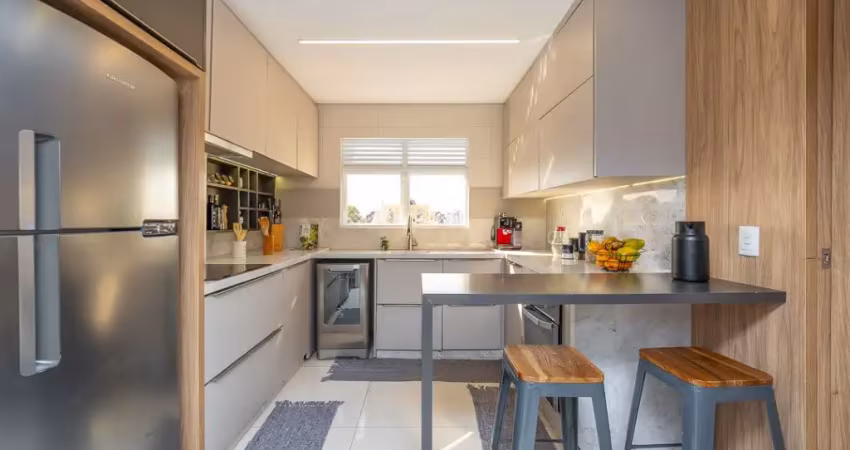 Excelente apartamento no cabral em localização privilegiada, três quartos, sendo uma suíte e duas espaçosas vagas  em paralelo