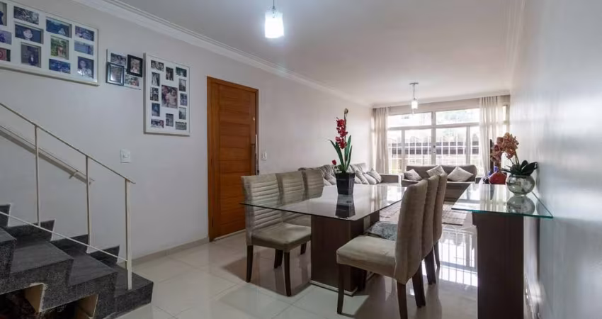 Aconchegante sobrado para venda com 3 quartos, sendo 1 suíte, 142m²