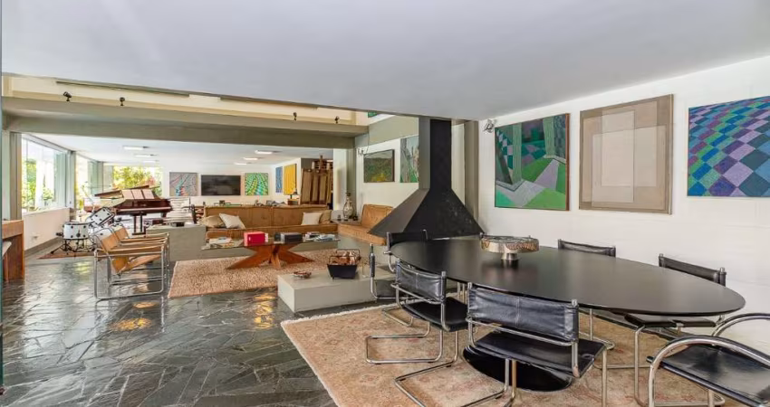 Deslumbrante casa tipo para venda com 3 quartos, sendo 3 suítes, 600m²