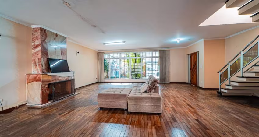 Funcional casa tipo para venda com 4 quartos, sendo 3 suítes, 481m²
