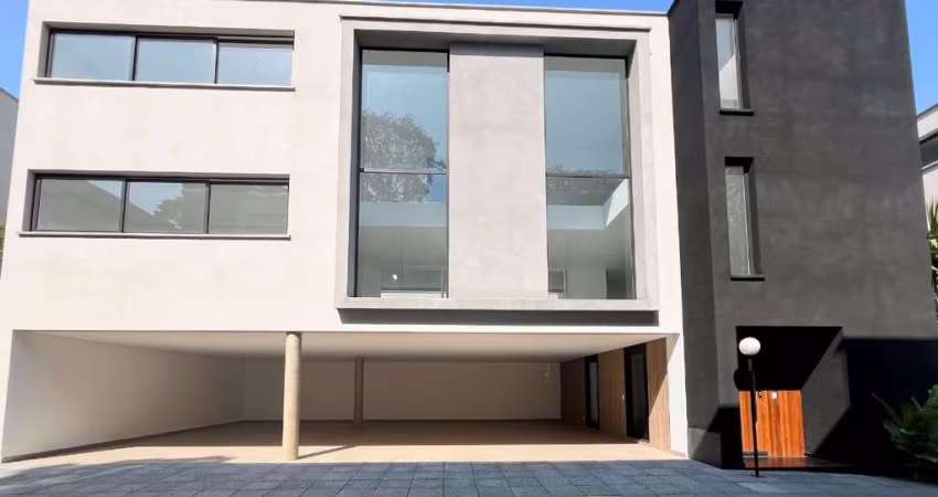 Casa no condomínio Condomínio Liló Village para venda com 4 quartos, sendo 4 suítes, 686m²
