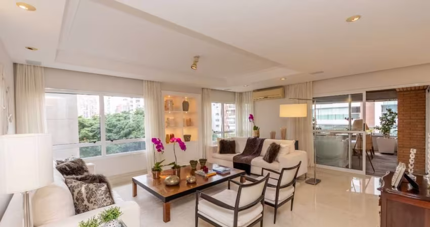 Deslumbrante apartamento tipo para venda com 3 quartos, sendo 3 suítes, 243m²