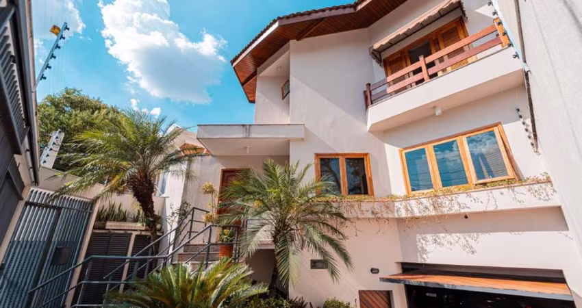 Deslumbrante casa tipo para venda e locação com 3 quartos, sendo 3 suítes, 420m²