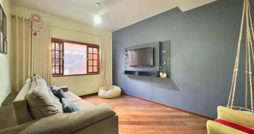 Excelente sobrado para venda com 3 quartos, sendo 3 suítes, 157m²