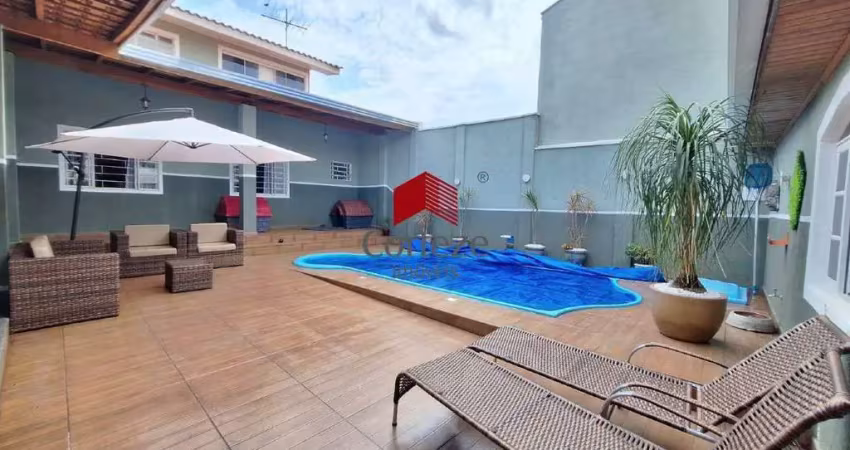 Sobrado com 240m² 4 quartos, à venda, no bairro costeira em são josé dos pinhais