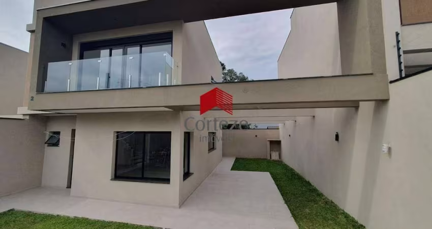 Sobrado com 145m² 3 quartos, à venda, no bairro Uberaba em Curitiba