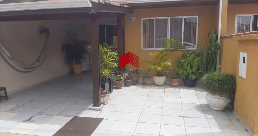 Residência 2 quartos com suíte á venda no Uberaba.