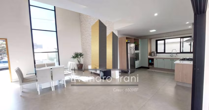 Casa à Venda - Cond. Rudá - R$ 2.250.000,00