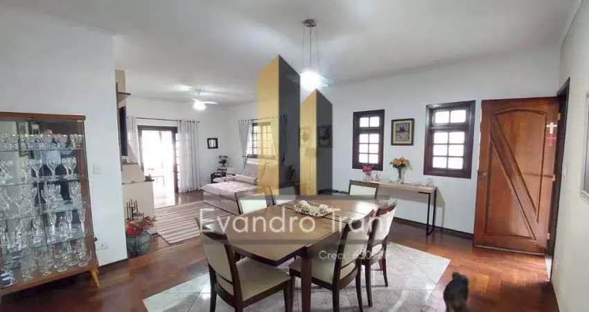 Cada em sjcampos 250m² - 3 d (1 suíte) - 3 vagas - r$ 2.200.000,00