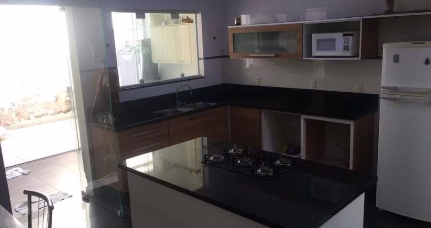 Casa com 3 dormitórios à venda, 178 m² por R$ 650.000,00 - Vila Castelo Branco - Indaiatuba/SP