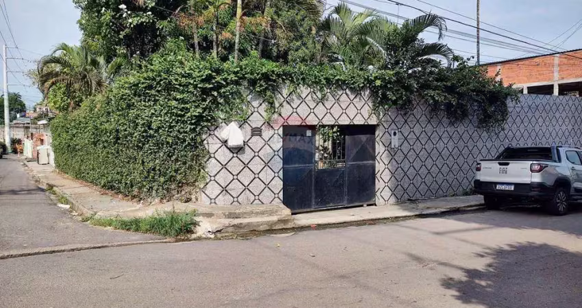 Vendo casa de 03 quartos no bairro colônia santo antônio - zona norte