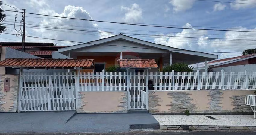 Casa à  Venda no Conjunto Villar Câmara