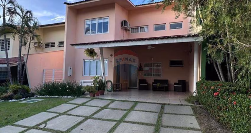 Casa de 300m² com 4 dorm. sendo 1 suíte, por R$ 1.150.000 no Parque 10 de Novembro