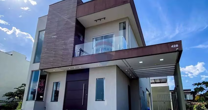Duplex moderno e sofisticado no cond. morada dos pássaros