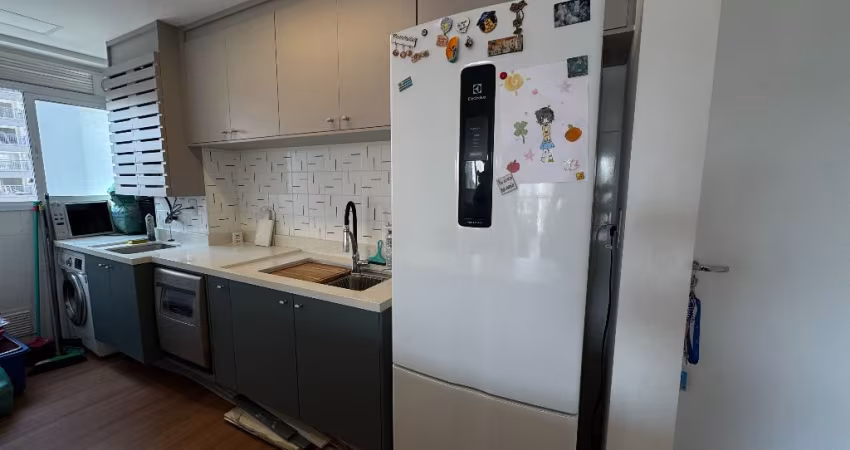 Apartamento com 2 quartos, 1 suíte e 1 vaga metrô Belém