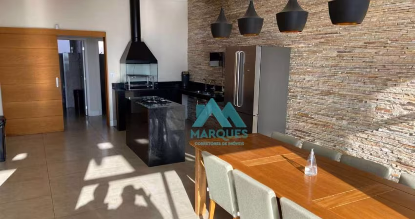 Casa de alto Padrão no Condomínio Malibu, Caçapava/SP. 3 Dormitórios sendo 1 suíte