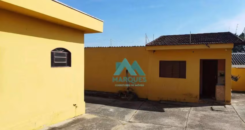 Excelente casa na região central, ideal para ponto comercial