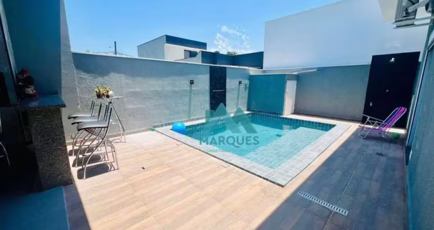 Linda casa térrea com 170m2 de construção e terreno de 300m2.