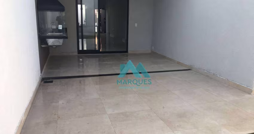 Linda Casa com terreno de 250m², nova, moderna