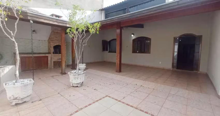 Sobrado com 4 dormitórios à venda, 222 m² por r$ 480.000,00 - sapé ii - caçapava/sp