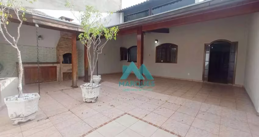 Sobrado com 4 dormitórios à venda, 222 m² por R$ 480.000,00 - Sapé II - Caçapava/SP