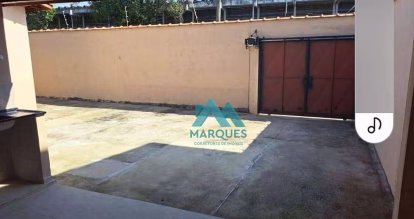 Ótima casa em Bairro próximo a rodoviária, posto de saúde, escolas e outros