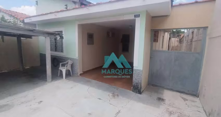 Casa em excelente localização, terreno com mais de 250m²