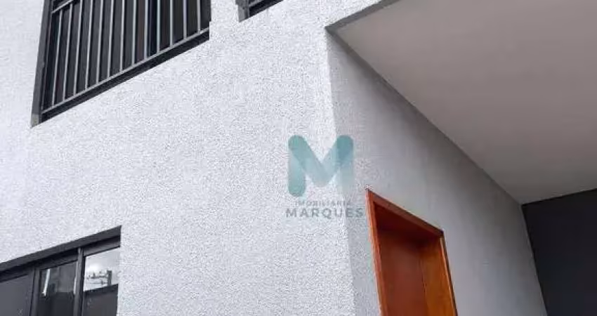 Excelente sobrado com dois dormitórios próximo ao centro