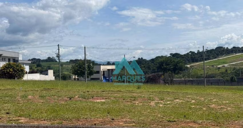 TERRENO MARAVILHOSO E PLANO COM VALOR DE OPORTUNIDADE EM CONDOMÍNIO DE ALTO PADRÃO