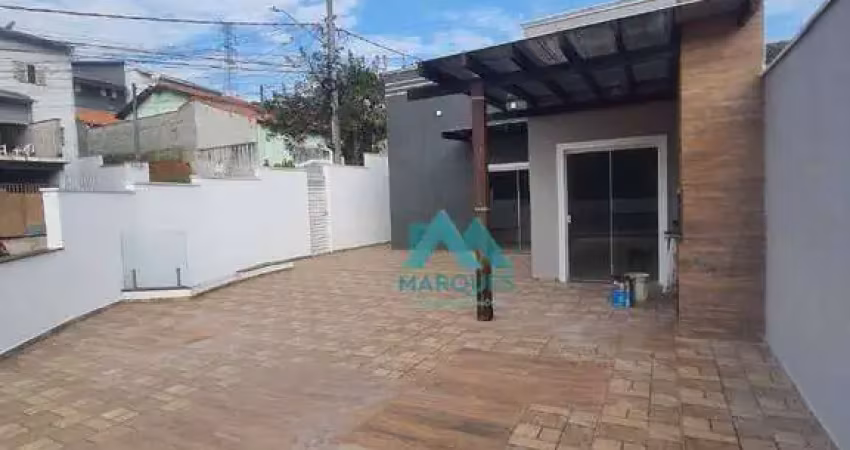 Ótima casa com 3 dormitórios sendo uma suíte aceita permuta com imóvel no litoral