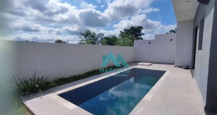 Maravilhosa casa com vista permanente para serra do mar  com piscina e  espaço gourmet.