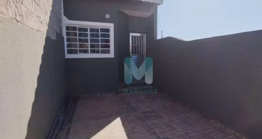 Linda casa, com pintura nova. excelente custo beneficio