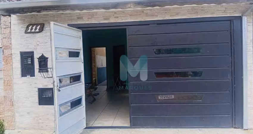 Oportunidade, casa de meio lote abaixo do valor de mercado