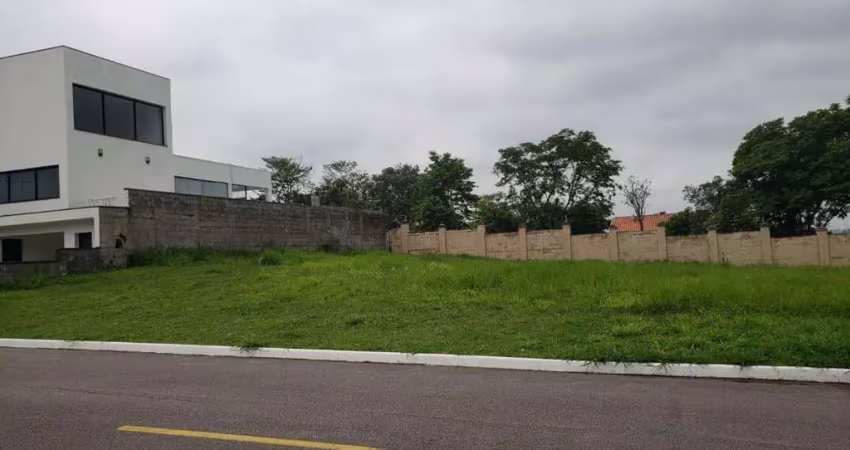 Maravilhoso terreno em condomínio fechado , e excelente topografia.