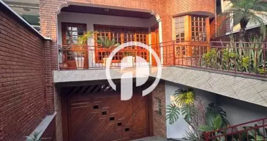 Casa (assobradada) para venda, 3 dorm(s), 1 suite(s), 6 vaga(s), 351 m²