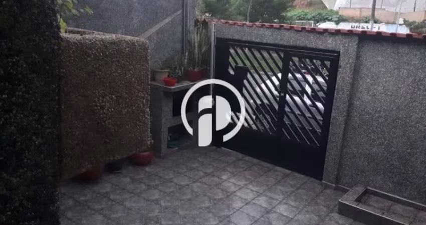 Casa Assobradada para Venda no bairro Jardim do Estádio, 2 dorm, 3 vagas,