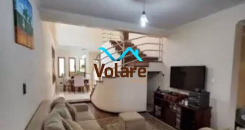 Casa à venda na Vila Osasco, Osasco-SP: 4 quartos, 2 suítes, 3 salas, 5 banheiros, 6 vagas, 283m². Venha conferir!