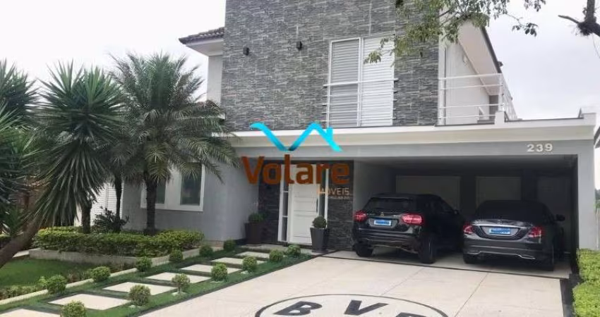 Casa de alto padrão em condomínio Alphaville, Santana de Parnaíba-SP! 4 suítes, 4 vagas de garagem, 325m² de área. Venha conferir!