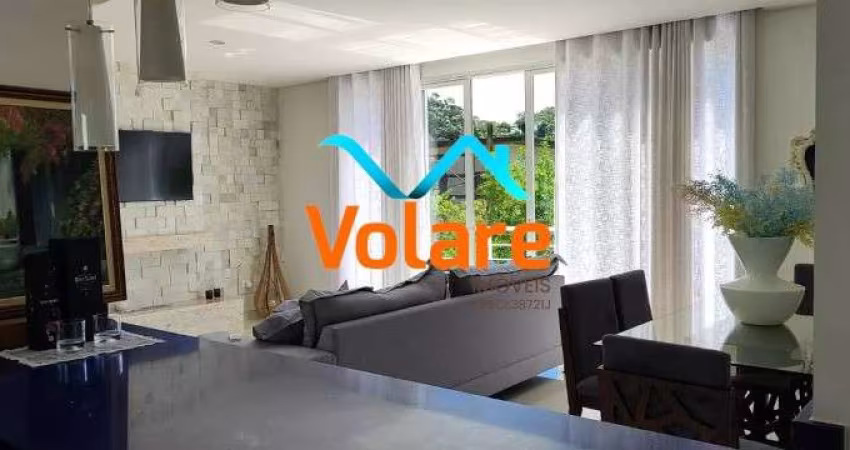 Casa à Venda em Santana de Parnaíba-SP, Residencial Valville 2: 3 Suítes, 269m².