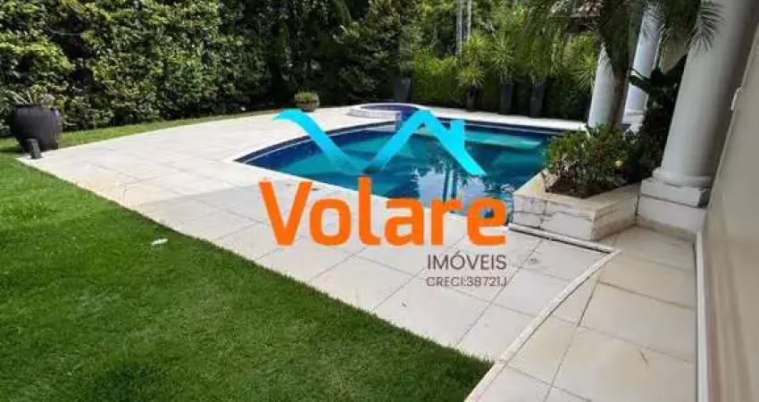 Casa de alto padrão em condomínio no Tamboré, Santana de Parnaíba-SP: 5 quartos, 5 suítes, 3 salas, 8 banheiros, 3 vagas, 904m².