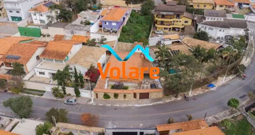 Casa à venda em city bussocaba, osasco-sp: 3 quartos, 2 suítes, 2 salas, 5 banheiros, 7 vagas de garagem.